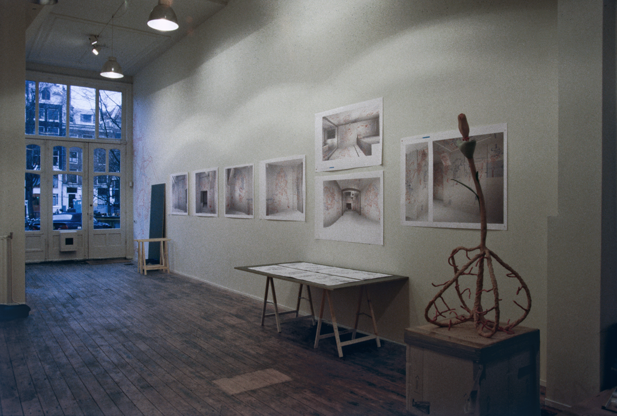 Hannes Kater: Bildprogramm für einen Raum. Die Drucke an der Wand. Galerie Singel 74, Amsterdam 1999