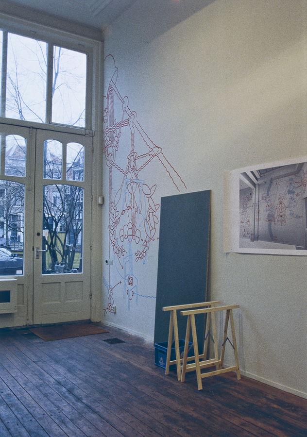 Hannes Kater: Bildprogramm für einen Raum. Kleine Wandzeichnung. Galerie Singel 74, Amsterdam 1999